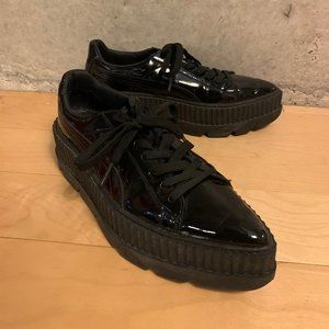 Black Pointy Creeper Patent Platform